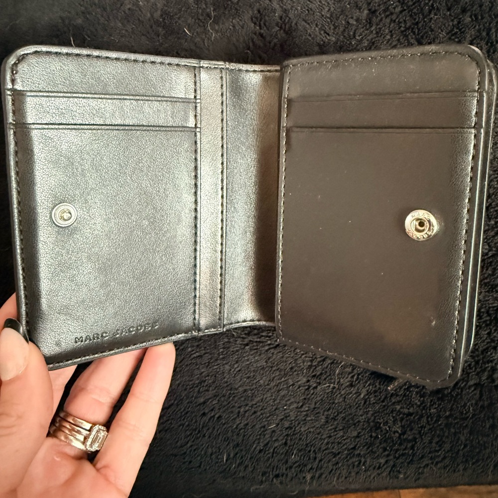 Marc Jacobs Coral and White Wallet - Picture 6 of 6